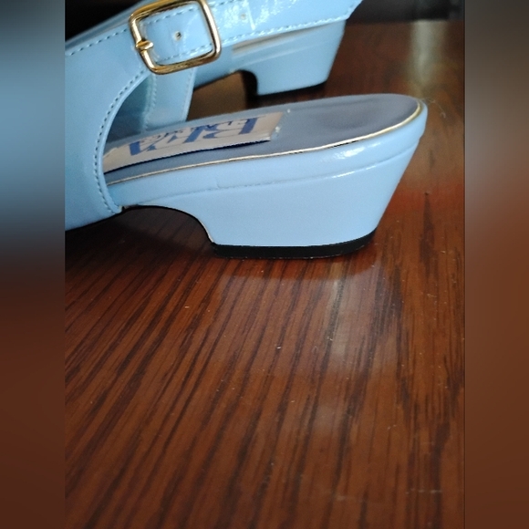 BFA Classics Women's Light Blue Slingback Heels 1.5" Man-made Materials 8.5M - Picture 8 of 8